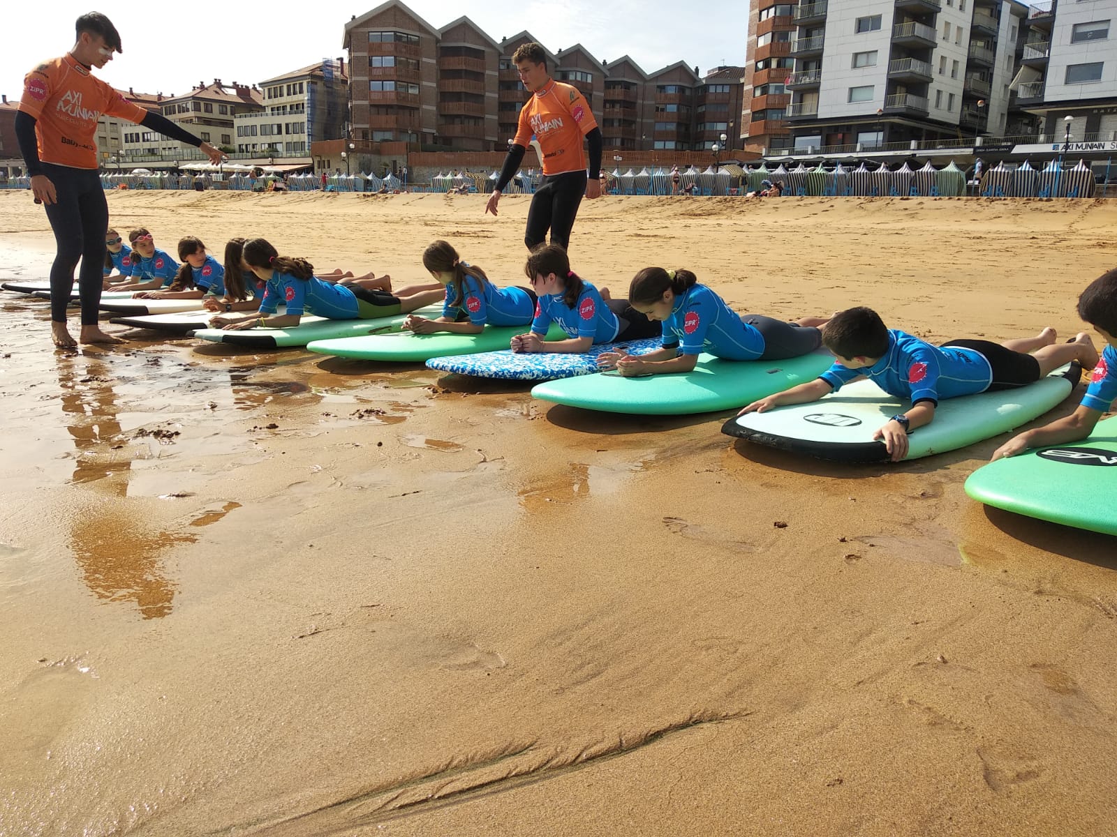 ACAMPADA EN ZARAUTZ